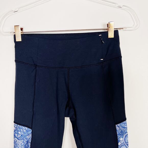 Calia By Carrie Underwood Ocean Inked Printed Crop Leggings Navy Blue Small S - Picture 3 of 9